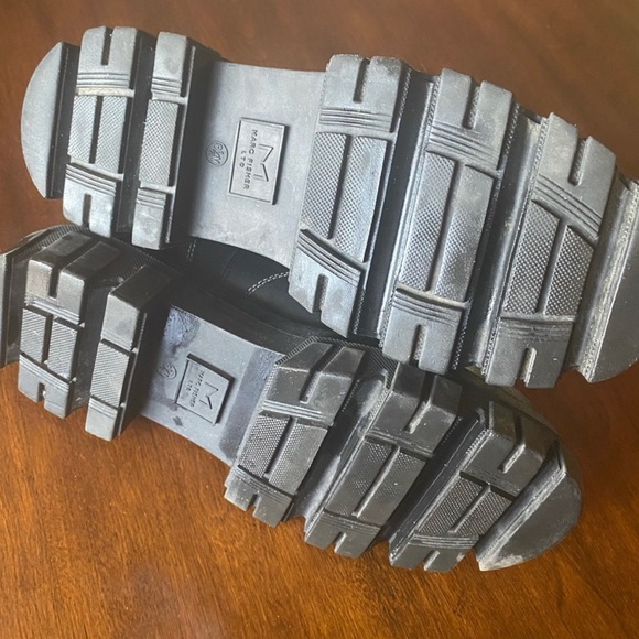 Marc Fischer Chelsea Boots - Picture 5 of 6